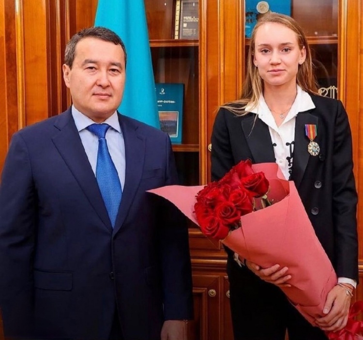 而就在不久 而就在不久