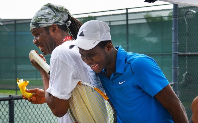 两端均有稳 两端均有稳