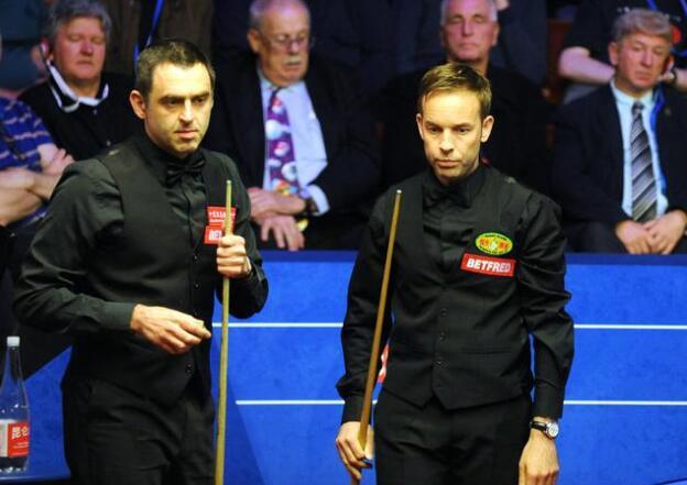 阿诺德在右 阿诺德在右