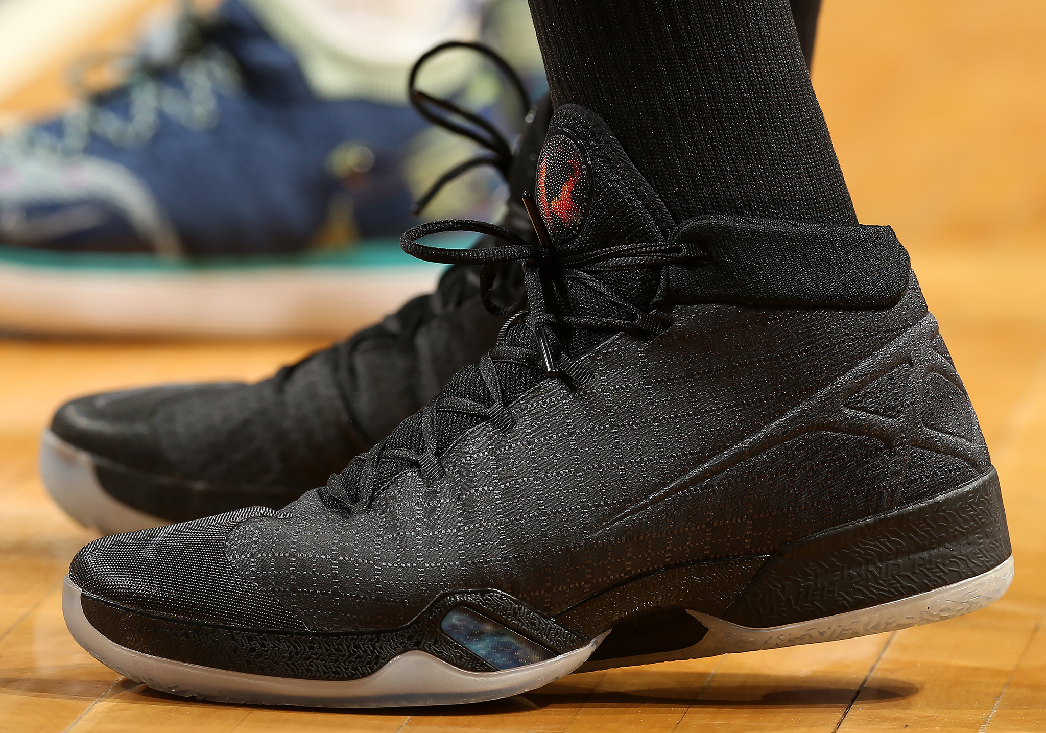 一位中级玩 一位中级玩